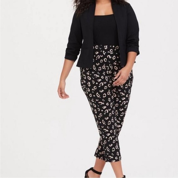 torrid Pants - Torrid Studio Knit Tapered Pant Black Leopard Size 2 (2X)